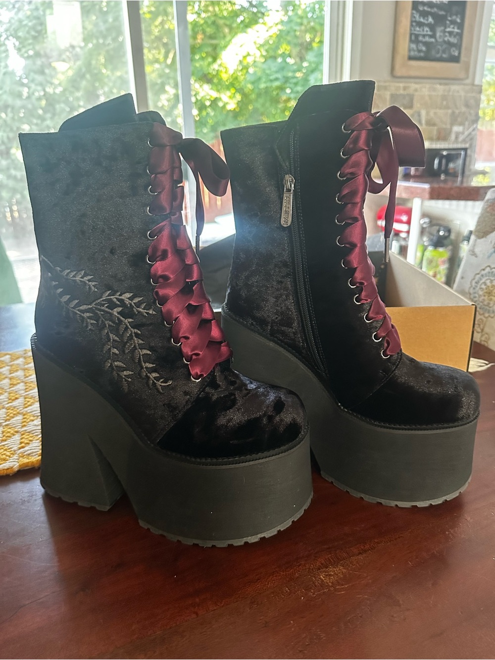KILLSTAR In a Phase Boots - Picture 4 of 7
